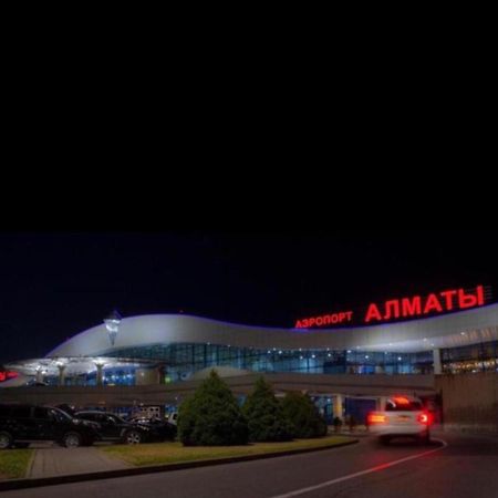 אלמטי Apartment On Akhmetova 10 מראה חיצוני תמונה