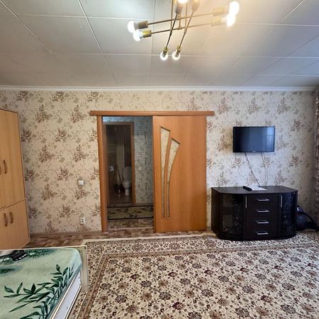 אלמטי Apartment On Akhmetova 10 מראה חיצוני תמונה