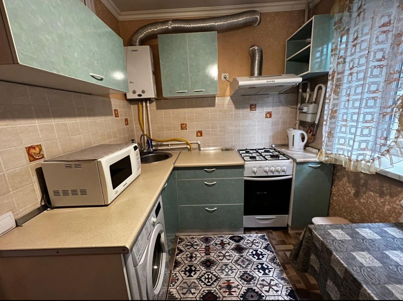 אלמטי Apartment On Akhmetova 10 מראה חיצוני תמונה