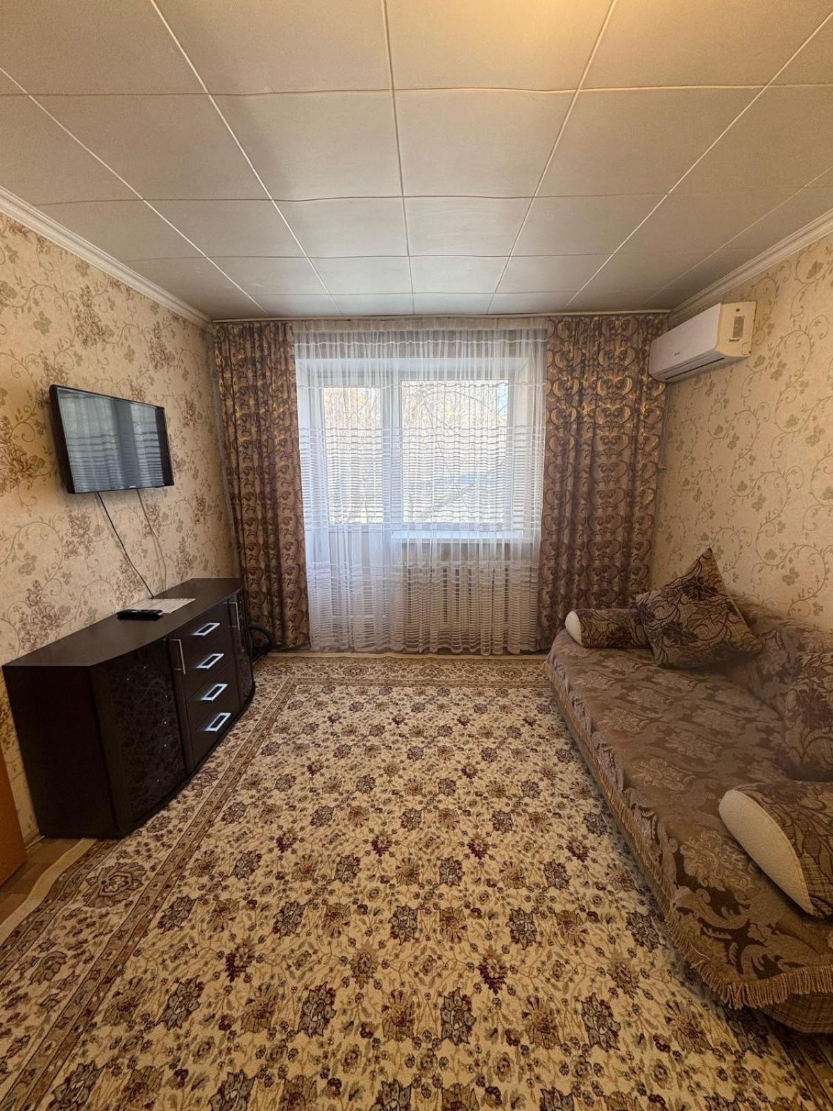 אלמטי Apartment On Akhmetova 10 מראה חיצוני תמונה