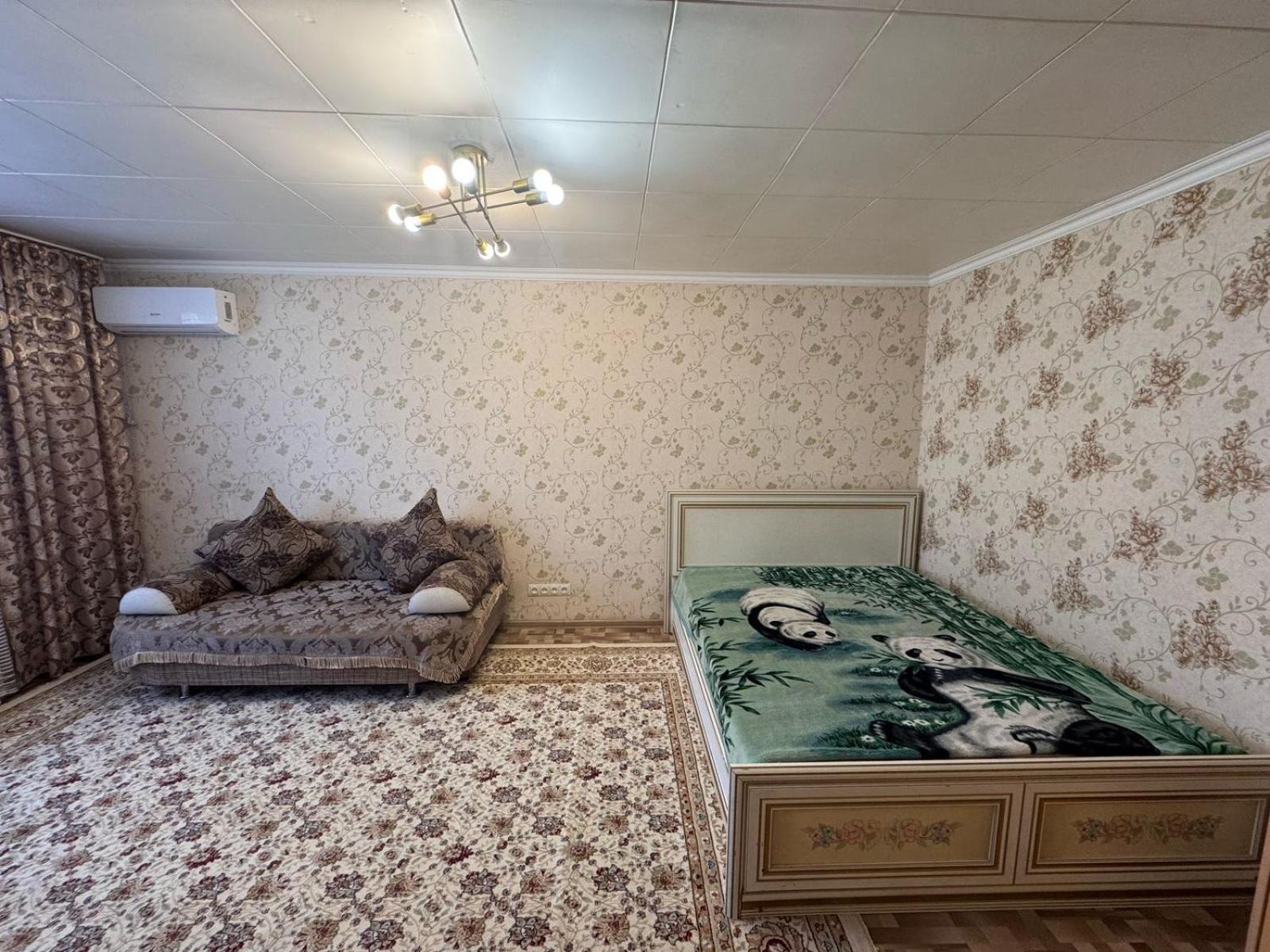 אלמטי Apartment On Akhmetova 10 מראה חיצוני תמונה